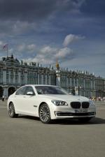 BMW 750i 2013 года